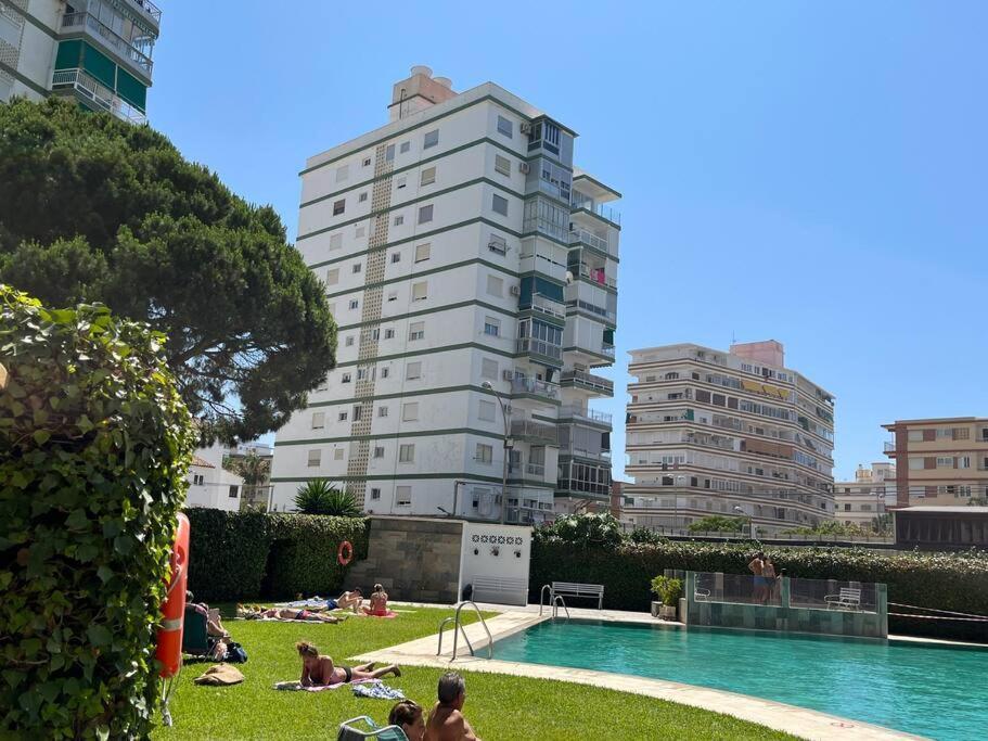 Apartamento Ginebra Торе дел Мар Екстериор снимка